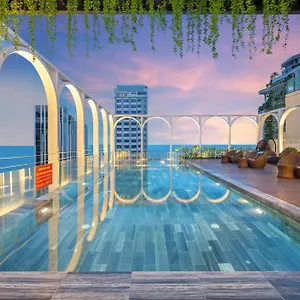 Golden Lotus Luxury Đà Nẵng