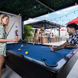 https://nomads-coliving.quintano-roohotels.com
